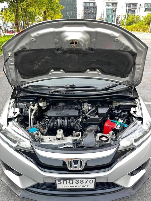 รหัสรถ QT3870 Honda Jazz GK 1.5S เกียร์ Auto สีบอร์นเทา ปี2016 18