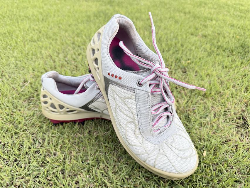 รองเท้ากอล์ฟมือสอง38 ยาว235 ราคา500฿