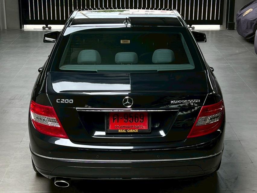 Mercedes-Benz C200 Kompressor Avantgarde Sedan 10