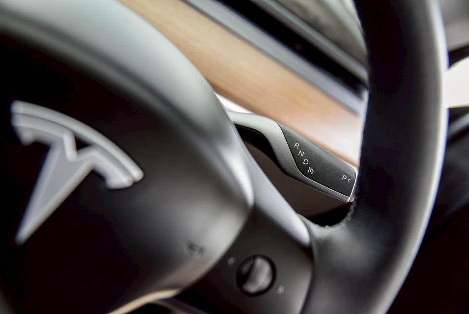 รหัสรถ CBL3018 TESLA Model Y Long Range AWD (Dual Moter) AT 2022 18