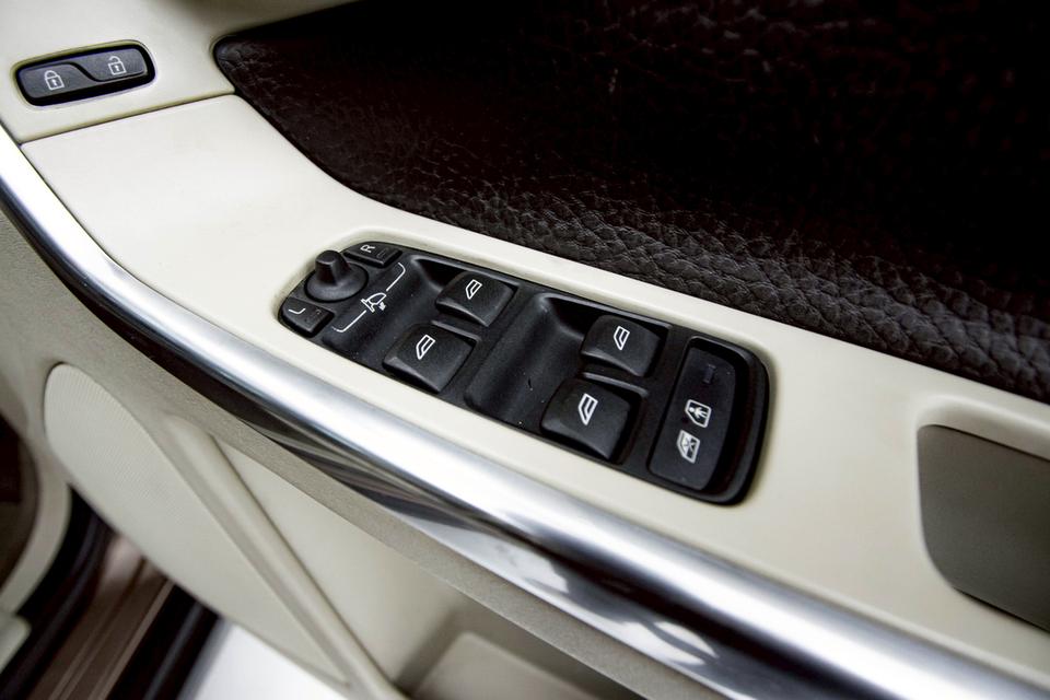 VOLVO XC60 2.0 D3 2012  12