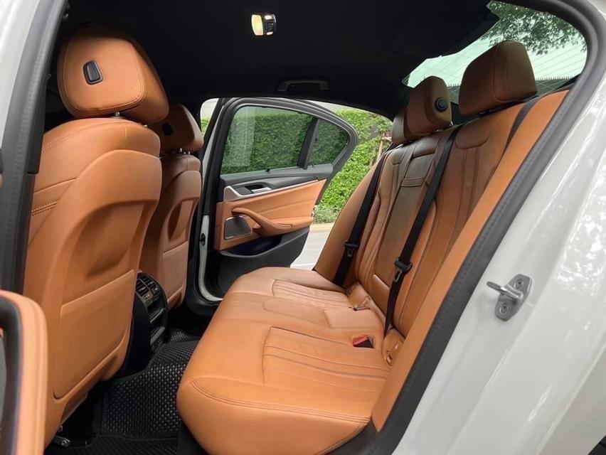 (แจ้งรหัสรถ AP9999) BMW 520d M Sport LCI (G30) 2021 รูปที่ 11