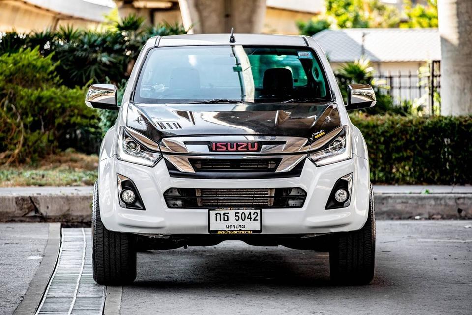 Isuzu D-Max Hi-Lander Cab 4 2.5 VGS Z ท๊อปปี 2012 สีขาว เกียร์ธรรมดา 2