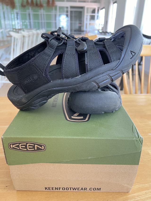 รองเท้าสุขภาพผู้หญิงKEEN  รุ่น Women's Newport H2 สี Triple Black Size 41 (26cm) 4