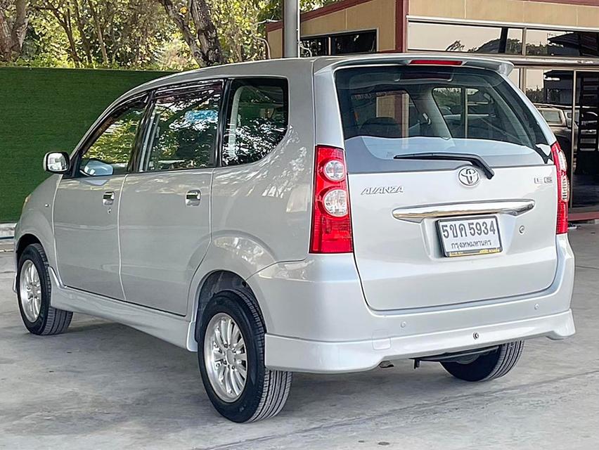 Toyota Avanza 1.5S (2011) เกียร์ออโต้ (5934) 6