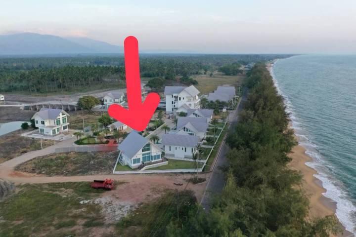 ขายบ้านพักตากอากาศหรูติดทะเลทับสะแก ขนาด 125 ตรว. 176 ตรม. ประจวบคีรีขันธ์ 1