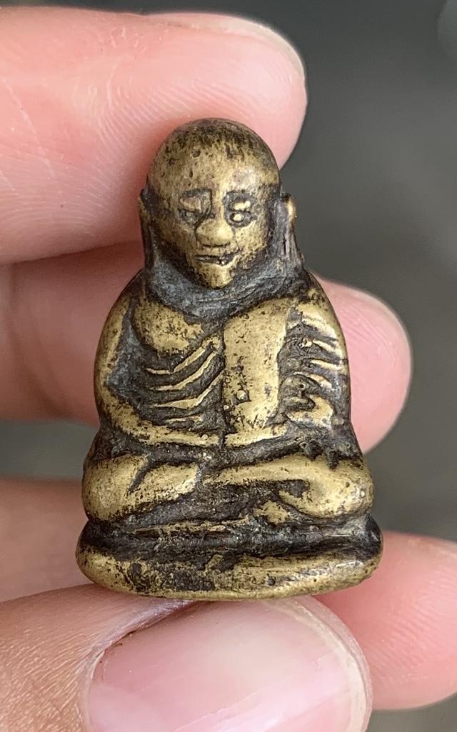 รูปหล่อหลวงพ่อเงิน