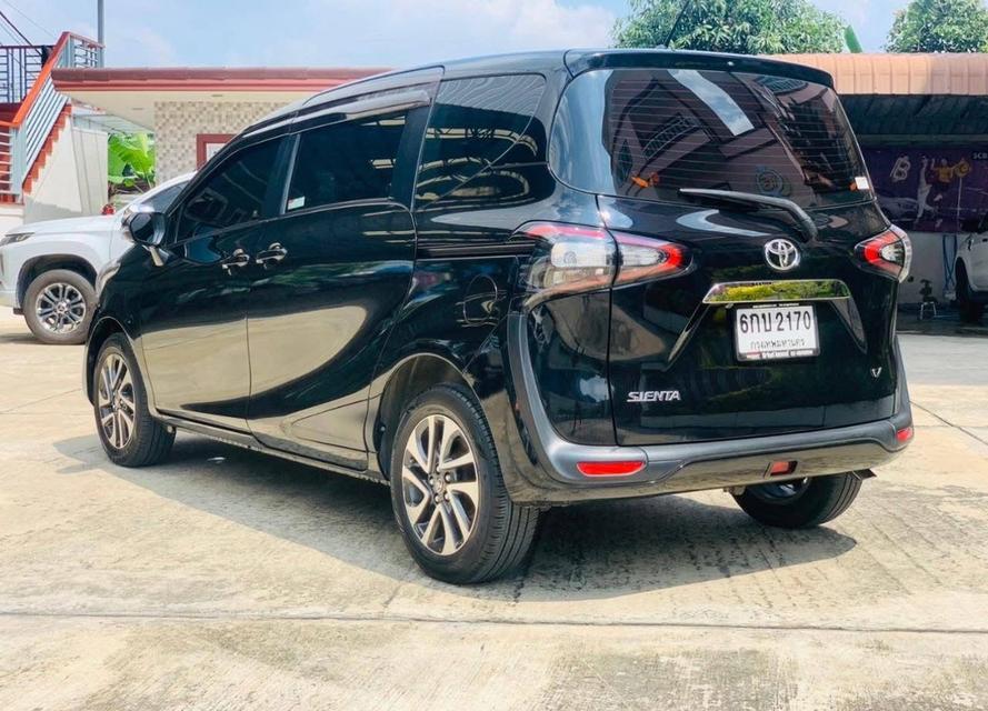 ขายด่วน Toyota Sienta สีดำ มือ 2 3