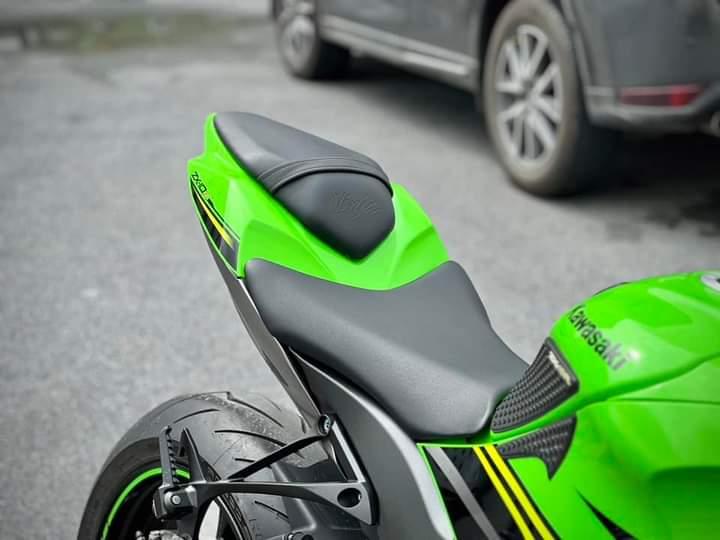 Kawasaki Ninja ZX-6R 4