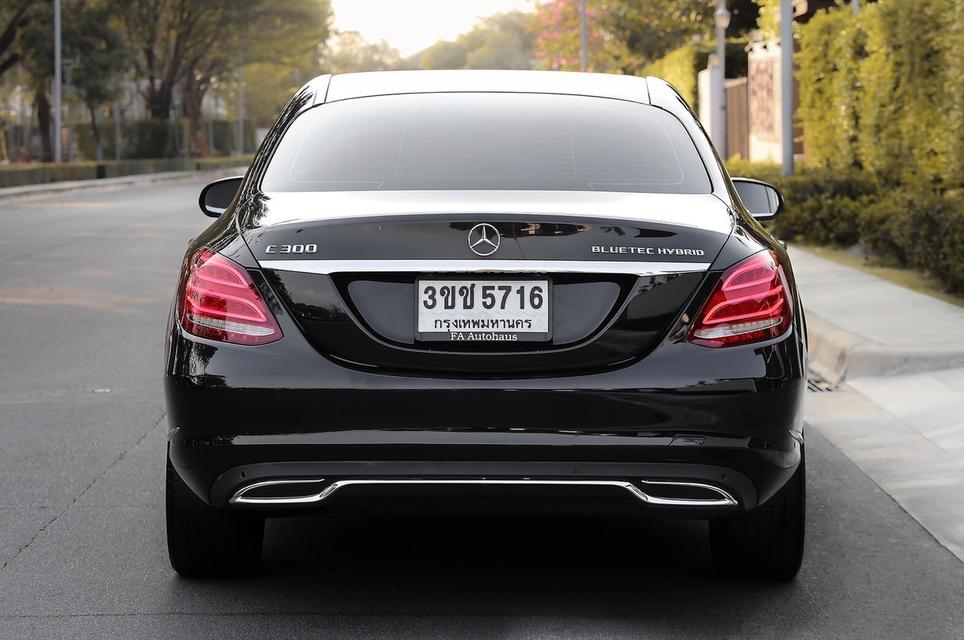 Mercedes Benz C300 BluceTec Hybrid Exclusive Sedan ปี 2015 วิ่ง 85,xxx โล