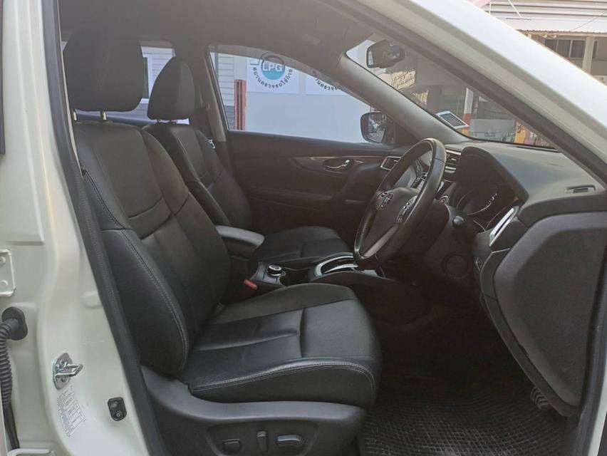 ปี2015 NISSAN X-TRAIL 2.0 เบนซิน AUTO TOP ขับ 4 ล้อ 7ที่นั่ง ไม่เคยดมแก๊ส 10