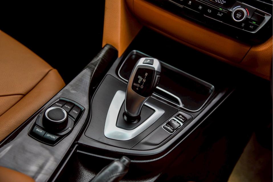 BMW #320d 2.0 AT 2018 รถสวย ไมล์แท้ สวยตรงปก โทร.0922639576 เอ๋  14