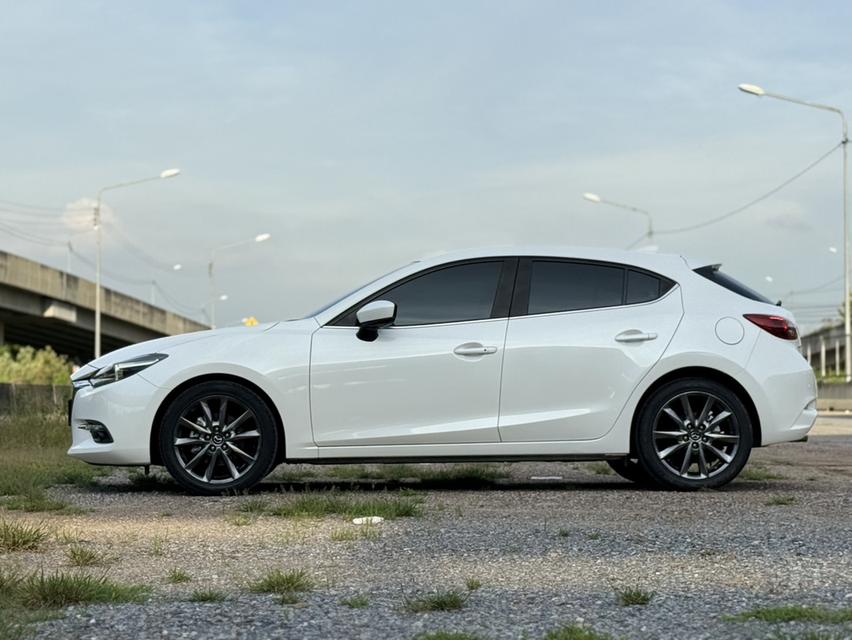 Mazda 3 2.0 S Sport ปี 17จด 18 19