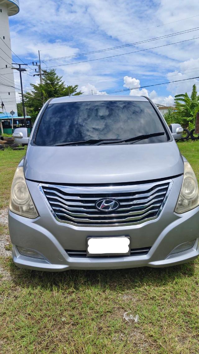 HYUNDAI H-1 2.5 DELUXE 11 ที่นั่ง ปี 2011