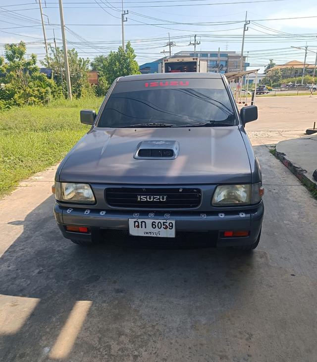 Isuzu Cameo ปี 1995 รถขับได้ปกติ