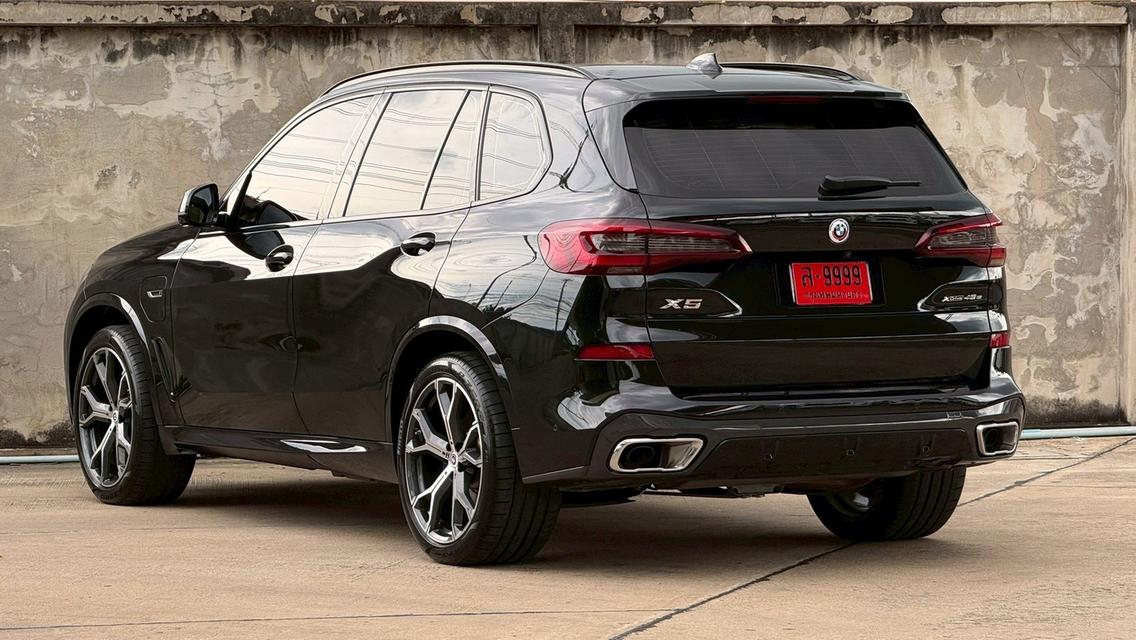 BMW X5 xDrive45e M Sport  รถออกสิ้นปี 2022  ไมล์ 43,xxx กม.  7