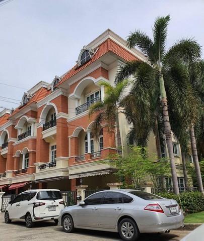 HR 10321 ให้เช่าทาวน์โฮม 3.5 ชั้นหลังมุม 3 ห้องนอน โครงการ Casa City ลาดพร้าว เลียบด่วนเอกมัยรามอินทรา ซอยโยธินพัฒนา3 เล 1