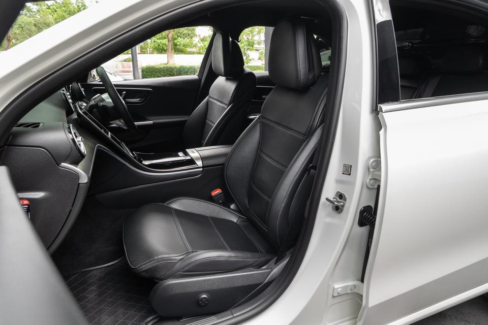 “Mercedes-Benz C220d Avantgarde” ปี2024 รูปที่ 10