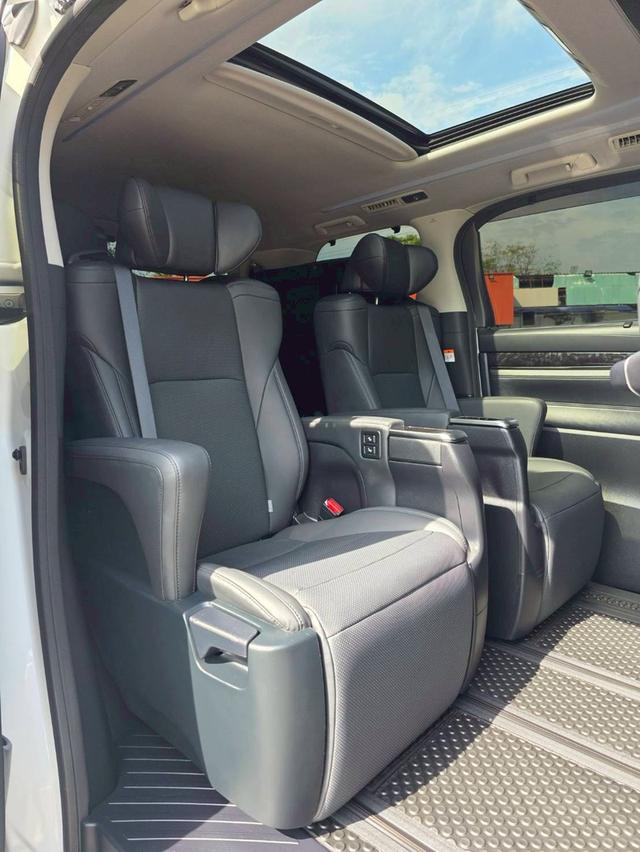 Toyota ALPHARD 2.5SC PACKAGE สีขาว ปี 2024 ไมล์ 60,000 กม. 14