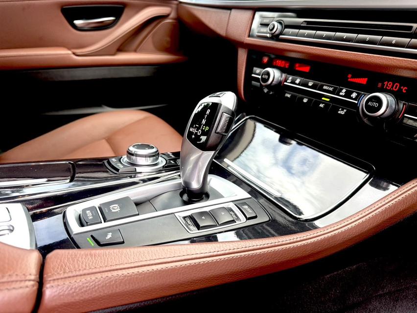BMW SERIES 5 520D ปี 2015 รูปที่ 17