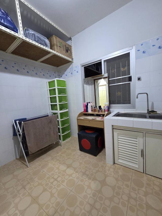 บ้านเดียวสามห้องนอนสองห้องน้ำ 16