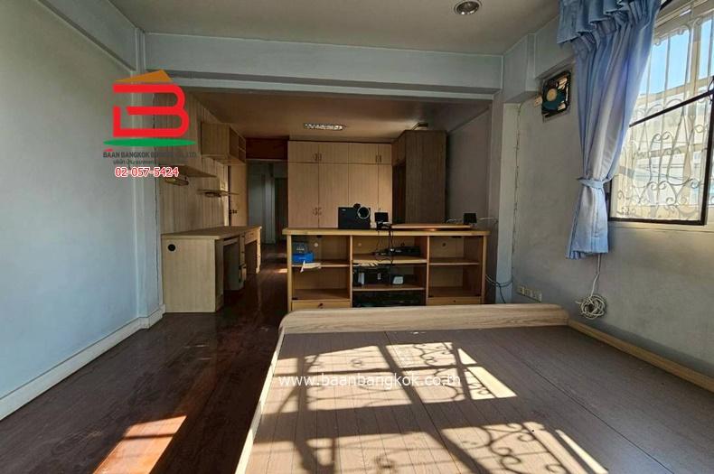 ขายบ้านแฝด 2 ชั้น หมู่บ้านเคหะธนบุรี 1 (ใกล้โลตัสพระราม 2) เนื้อที่ 49 ตรว. แขวงแสมดำ เขตบางขุนเทียน 9