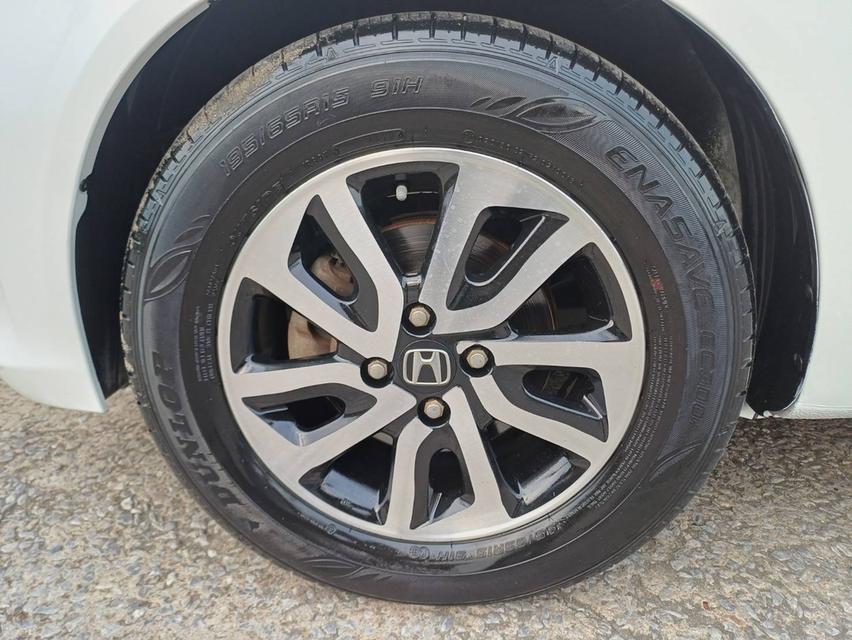 ปี 2015 HONDA MOBILLO รถน่าใช้มาก รถครอบครัวขนาดกลาง ปิดเทอมพาลูกหลานไปเที่ยว 20