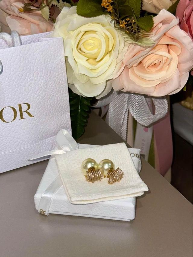 Dior Cascade Pearl Earrings 3