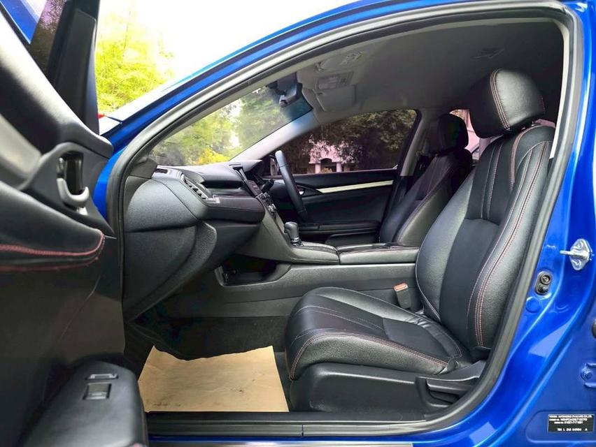 #HONDA CIVIC ตัว E เครื่อง1.8cc.  เกียร์AUTO ปี 2021 12