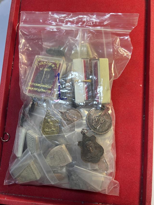 ชุดเหมายกถุง สุดคุ้ม พระเหรียญ พระผง+ดิน พระกล่อง รูปย่อยที่ 3