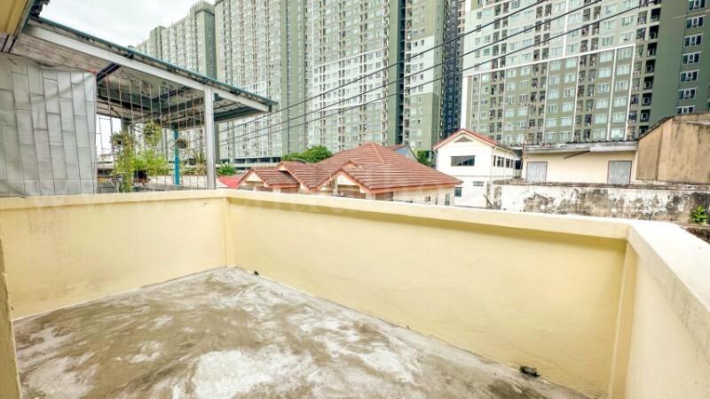 ทาวน์เฮ้าส์ 3 ชั้น ซอย กรุงเทพ - นนทบุรี 23 (จันทร์เกษม) ราคาถูกมาก 14