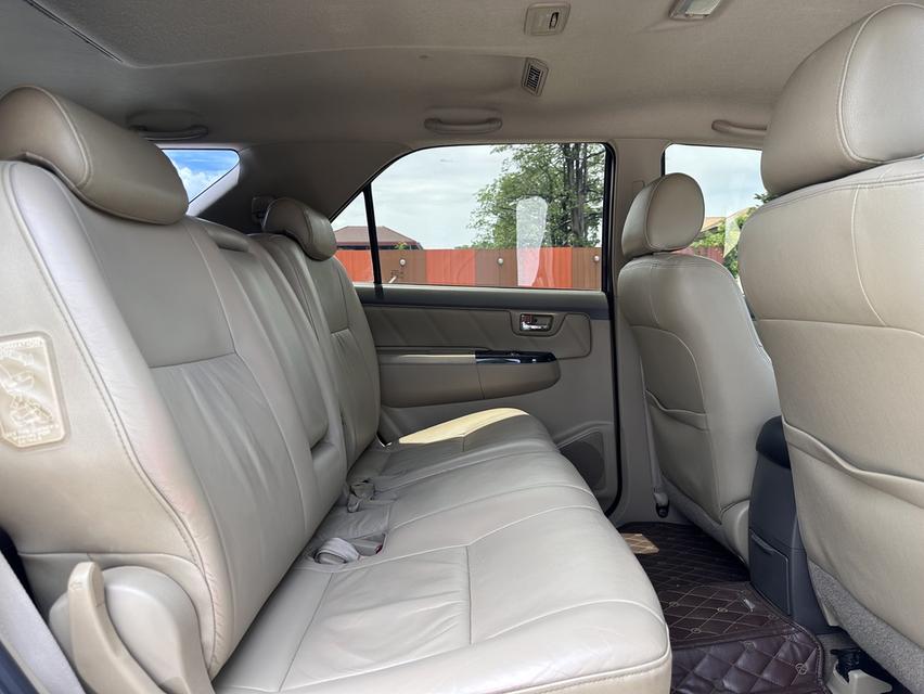 รหัสรถ PEAT9472 TOYOTA FORTUNER 3.0V 4WD ปี2013 สีขาว  10
