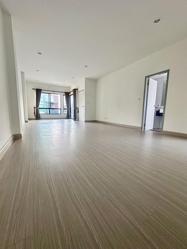 ขาย-ให้เช่า บ้านสัมมากรอเวนิว รามอินทรา-วงแหวน 11