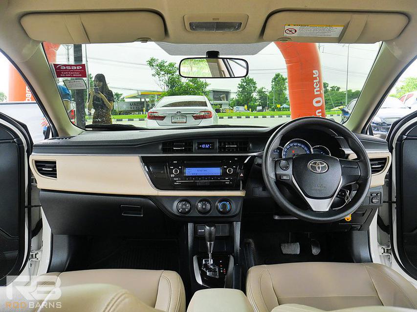 Toyota Altis 1.6E Cng A/T ปี 2015 5