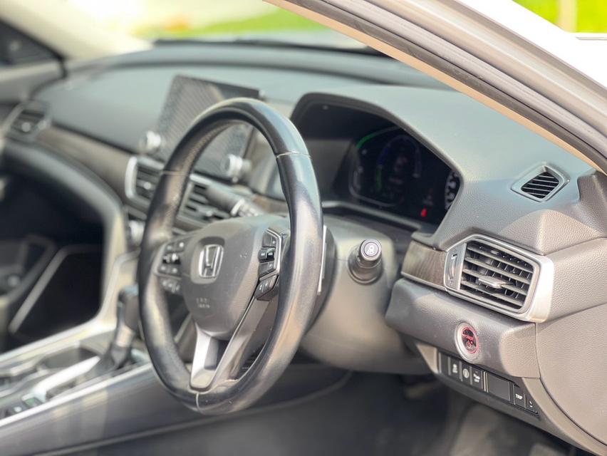 HONDA ACCORD G10   Sedan MY19 12