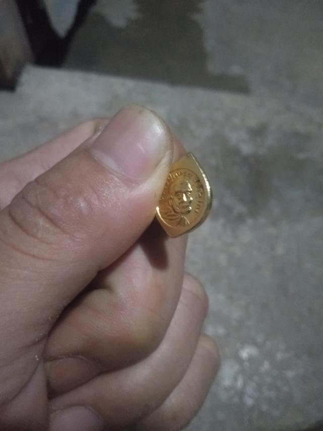 หลวงปู่แหวน หลวงปู่แหวนเม็ดแตง สภาพพระสวยดีปกติดีครับ 17