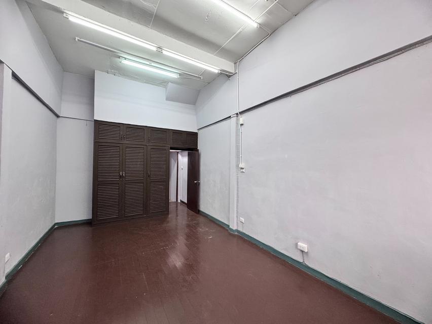 ให้เช่าอาคารพาณิชน์ 5 ชั้น ซอยพระยาศรี รีโนเวทใหม่พร้อมอยู่ (N.1939) 2