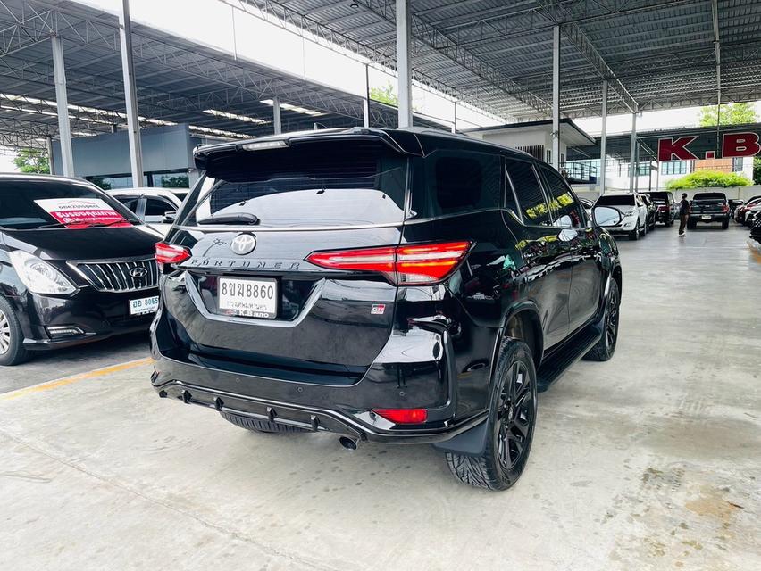 Toyota Fortuner2.8 GR Sport 4WD ปี 23จด24 ไมล์7หมื่นโลแท้ 224แรงม้า รูปที่ 5