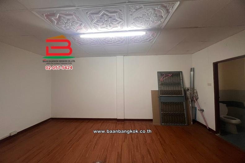 อาคารพาณิชย์ เนื้อที่ 16 ตร.ว. หมู่บ้าน เค.ซี.1 (ซอยหทัยราษฏร์ 39) ถนนหทัยราษฎร์ แขวงสามวาตะวันตก เขตคลองสามวา 8