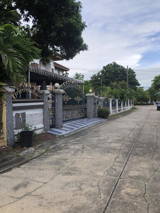 บ้านเดี่ยวสีวลี รังสิต2 หลังใหญ่สวยคลาสสิค 13