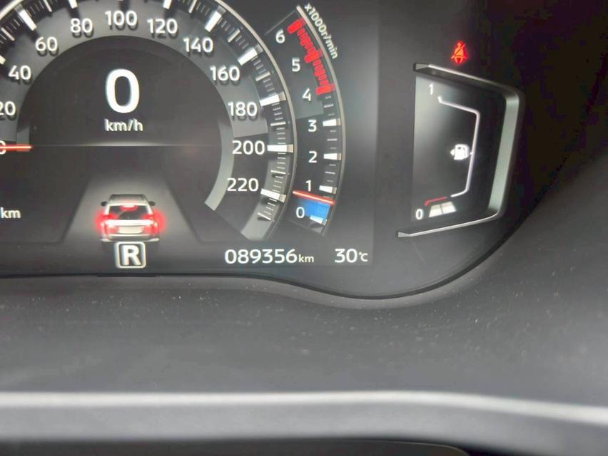 รหัสรถ KCY1694 2019 MITSUBISHI PAJERO SPORT 2.4 GT Premium 2WD สีเทา 8