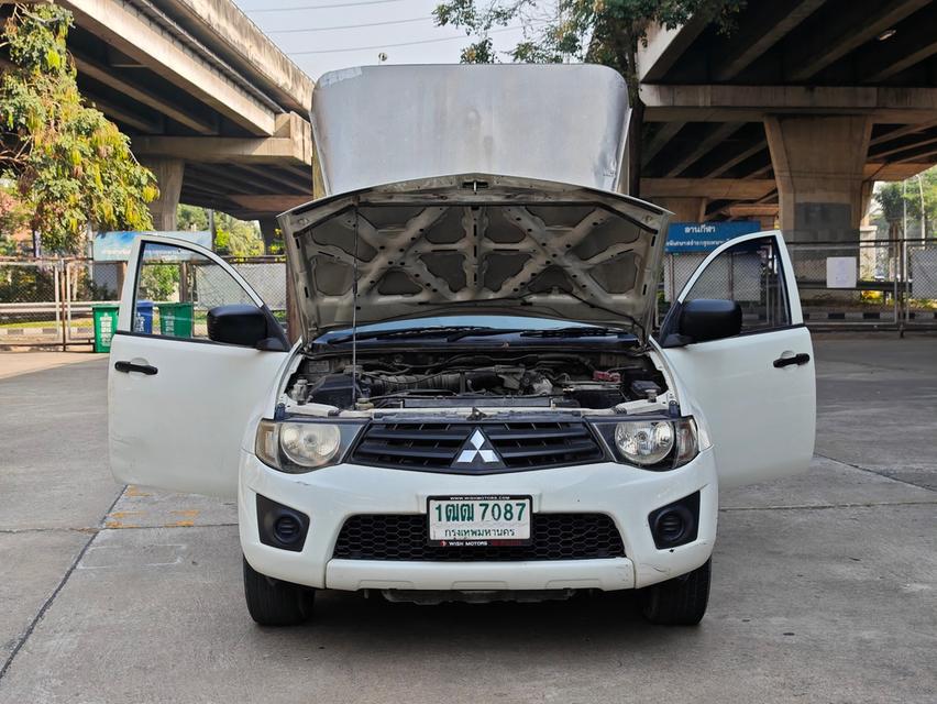 ขายรถ Mitsubishi Triton 2.4 หัวเดียว หลังคาสูง ปี 2015 สีขาว เกียร์ธรรมดา 12