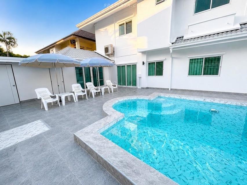 For Rent — Renovated Pool Villa at Pattaya Park Hill VillageNewly renovated pool villa, fully furnished and ready to move in. East Pattaya 1