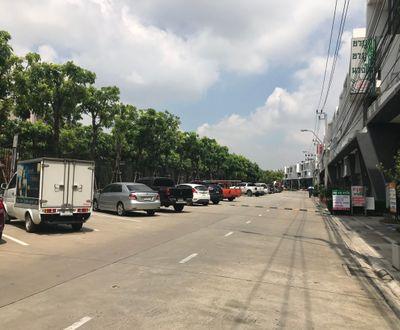 ให้เช่าตึกพ่นิชย์ บี อเวนิว วัชรพล 3