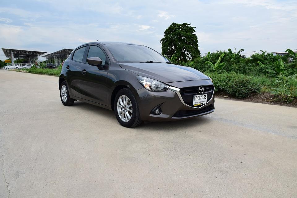 รถสวยวิ่งเพียง 58609 กิโลเมตร MAZDA2 สปอรต์ 1.3 ไฮคอนเนค เกียร์ออโต้ พุตสต๊าท กุญแจคีเรท ภายในยังกับป้ายแดง เครื่องนิ่มมากช่วงล่างแน่นๆ โทร 0957401229