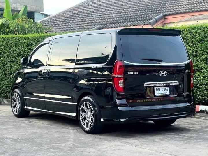 ขายด่วน HYUNDAI H-1 3