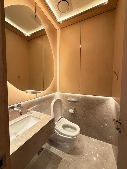 For Rent: SCOPE Langsuan (83 sqm) 1 Bed Chanintr Furnished Private Lift 170k/month Experience ultra-luxury living at prime Langsuan 7