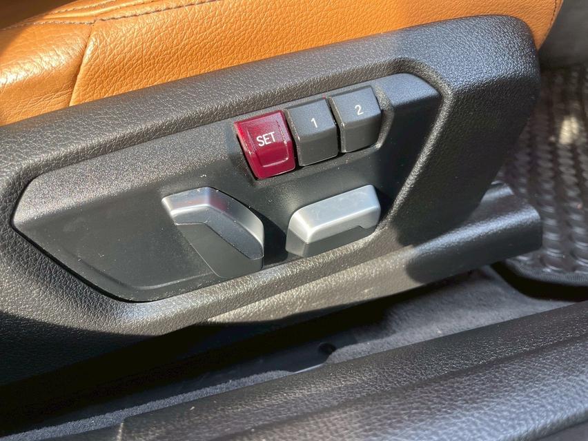 ขาย BMW 320d GT ปี19 14