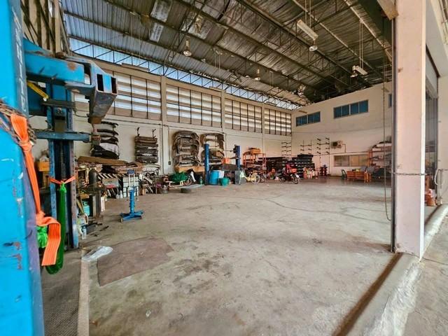 ขายโกดังสำนักงานอยู่ในนิคมอุตสาหกรรม อยู่ในการดูแลของ กนอ.บนเนื้อที่ 10 -3-60 ไร่ พื้นที่สีม่วง นิคมอุตสาหกรรมเกตเวย์ซิต 8