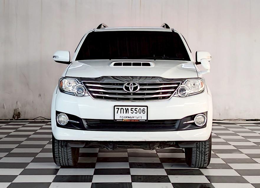 TOYOTA FORTUNER 3.0 V CHAMP .4WD.ภายในสีดำ ปี 2014/2015เกียร์ออโต้